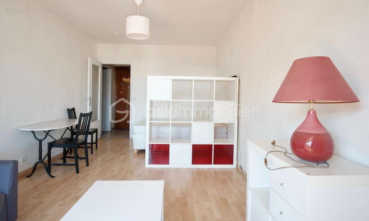 Appartement à MARSEILLE-5E
