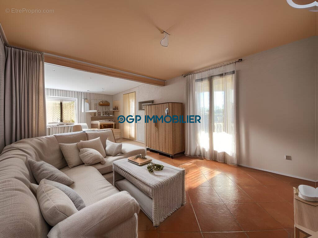 Maison à BRUGUIERES