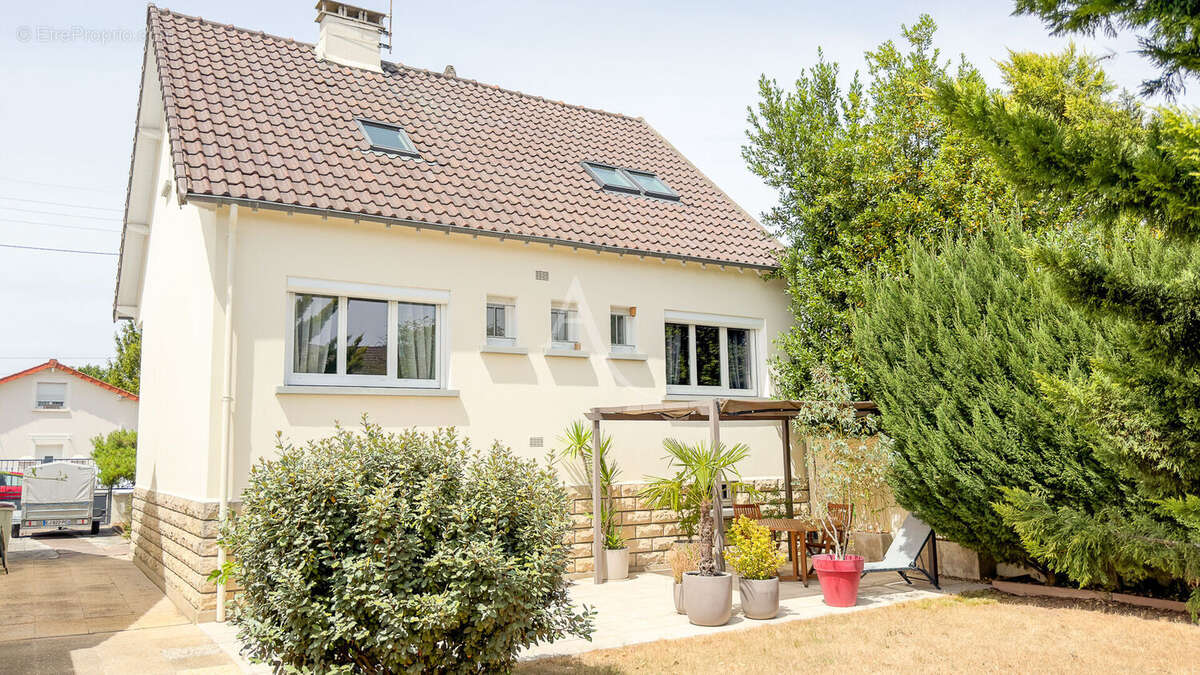 Maison à YERRES