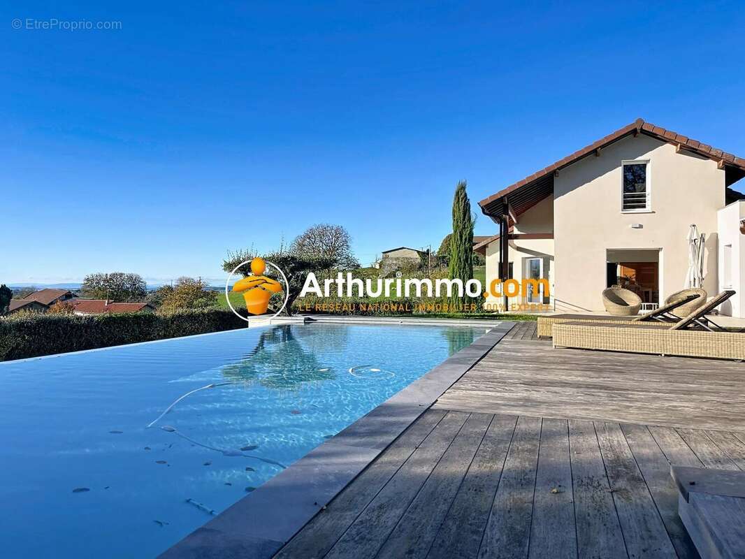 Maison à BOURGOIN-JALLIEU