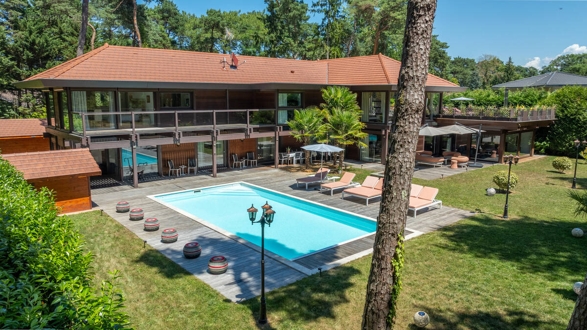 Maison à SCIEZ