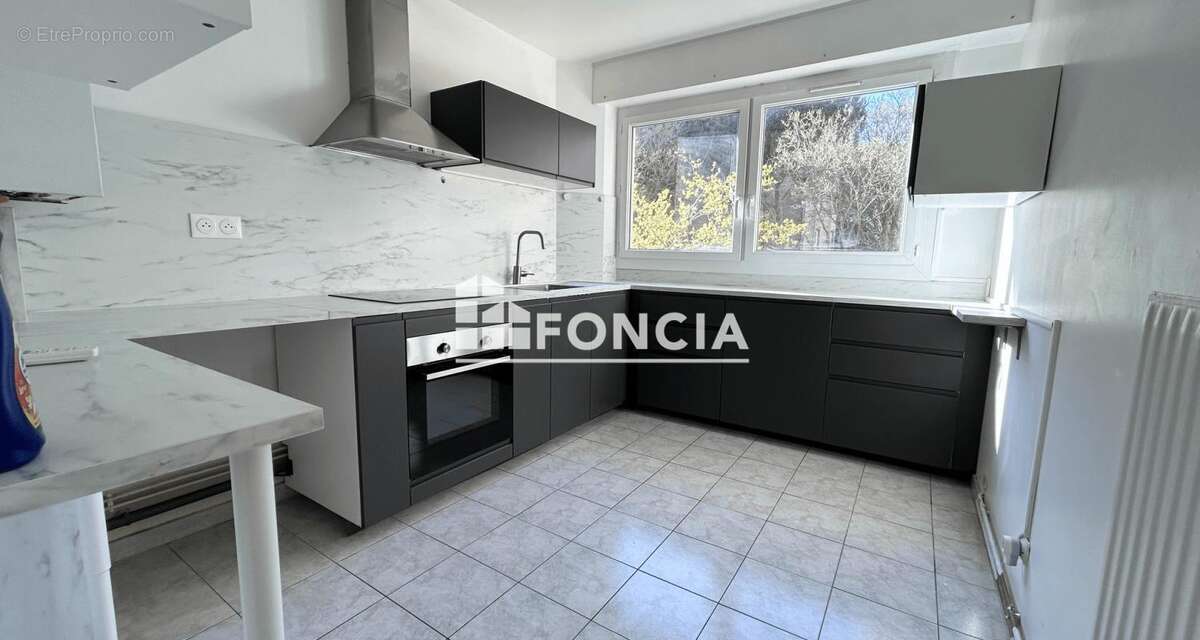 Appartement à MARSEILLE-12E