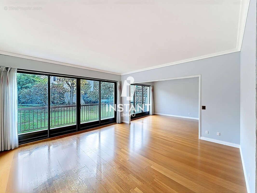 Appartement à SAINT-MAUR-DES-FOSSES