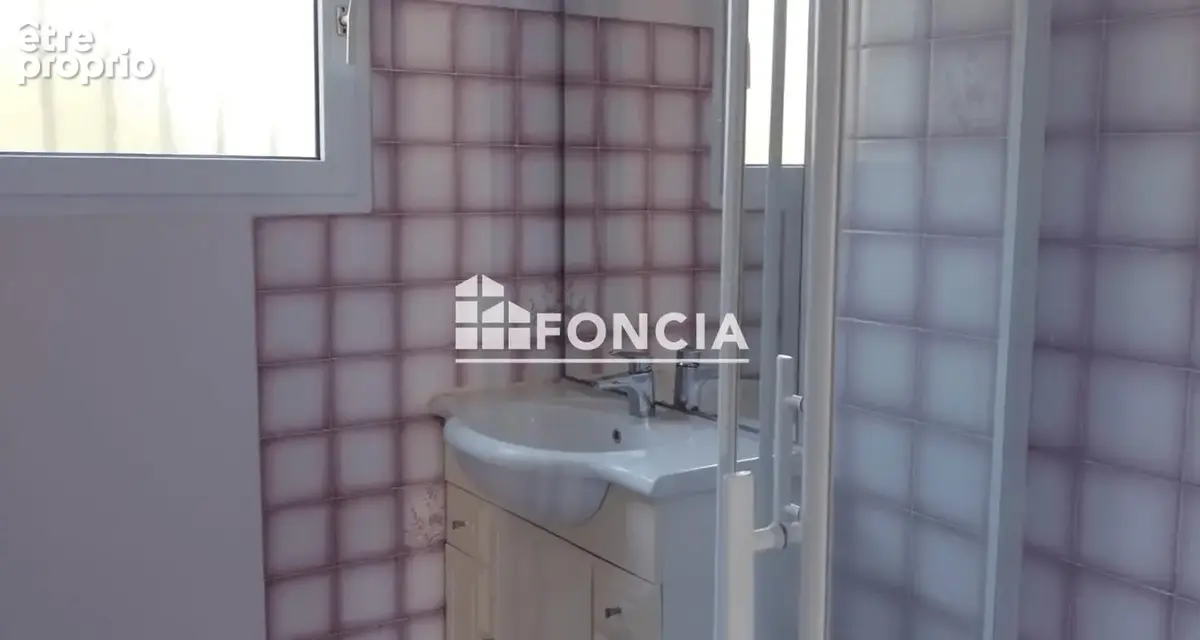 Maison de plain-pied avec  2300 m² de terrain - saint-martin-des-noyers – à proximité du bourg - photo 6