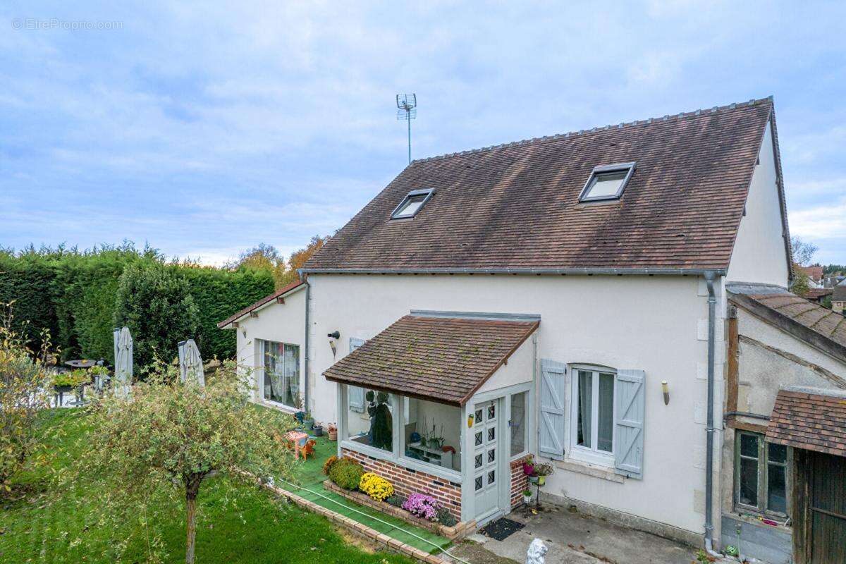 Maison à MERY-SUR-CHER