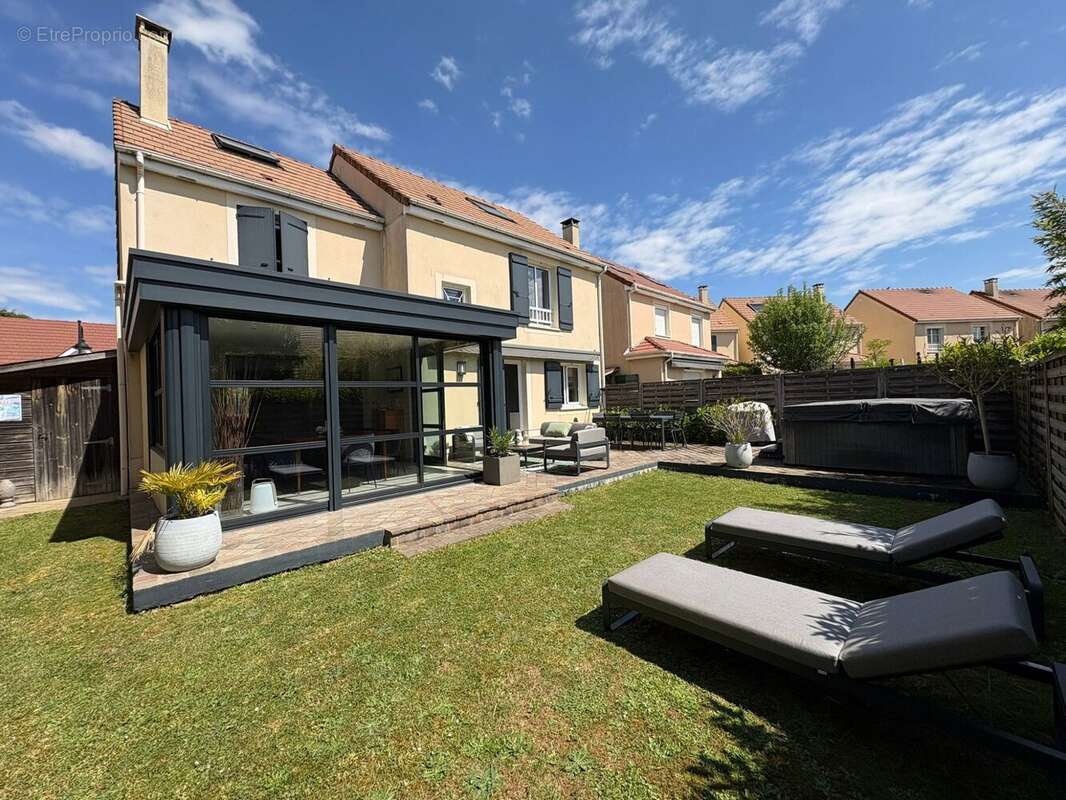 Maison à NOZAY