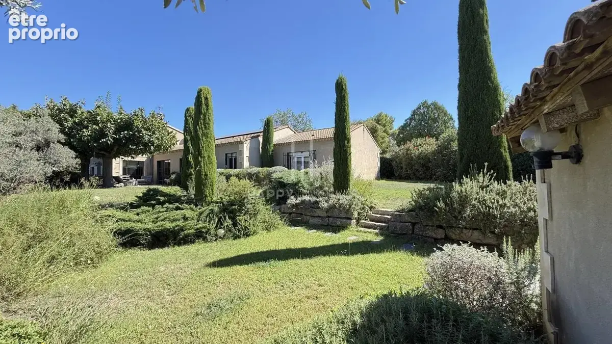 A FONTVIEILLE, en collines, Maison avec 5 chambres et piscine - photo 6