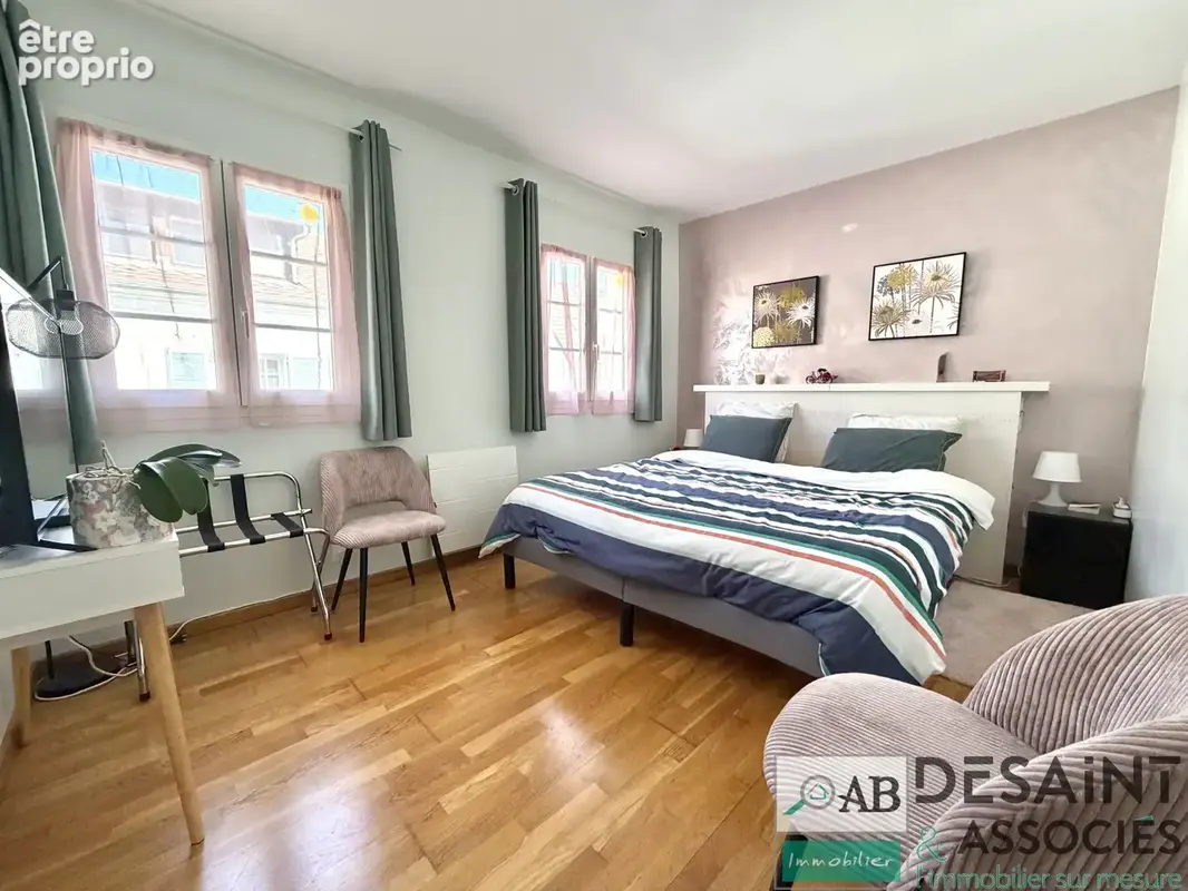 Appartement T4 avec balcon à vendre centre ville de Crécy La Chapelle - photo 6