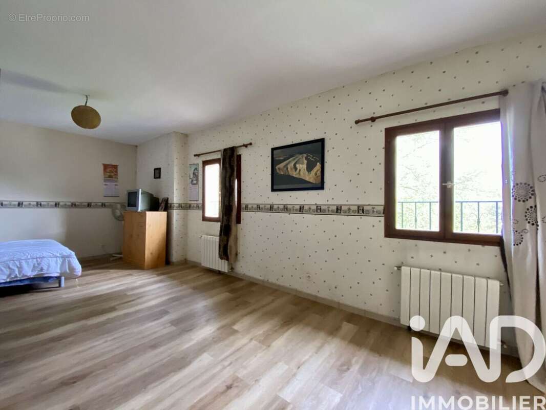 Maison 183 m² à Calignac  - photo 8