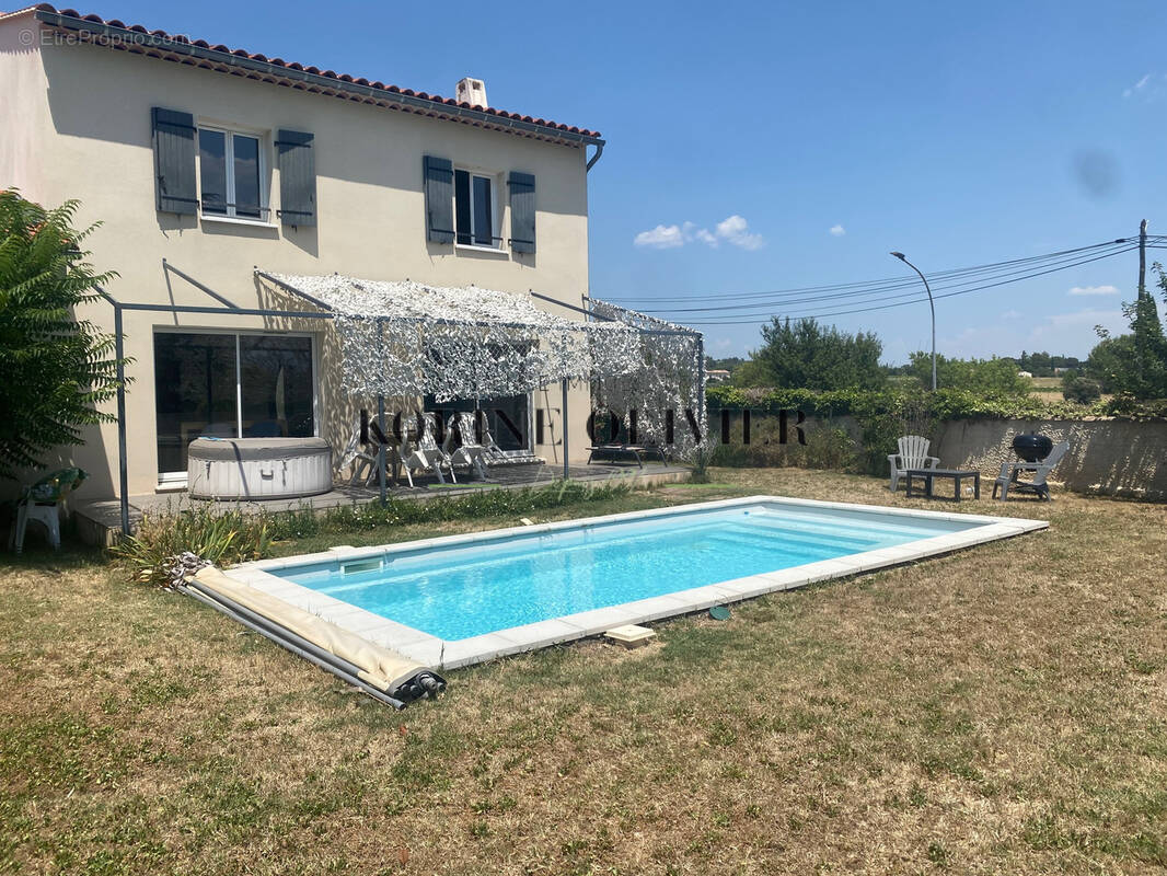Maison à PERTUIS