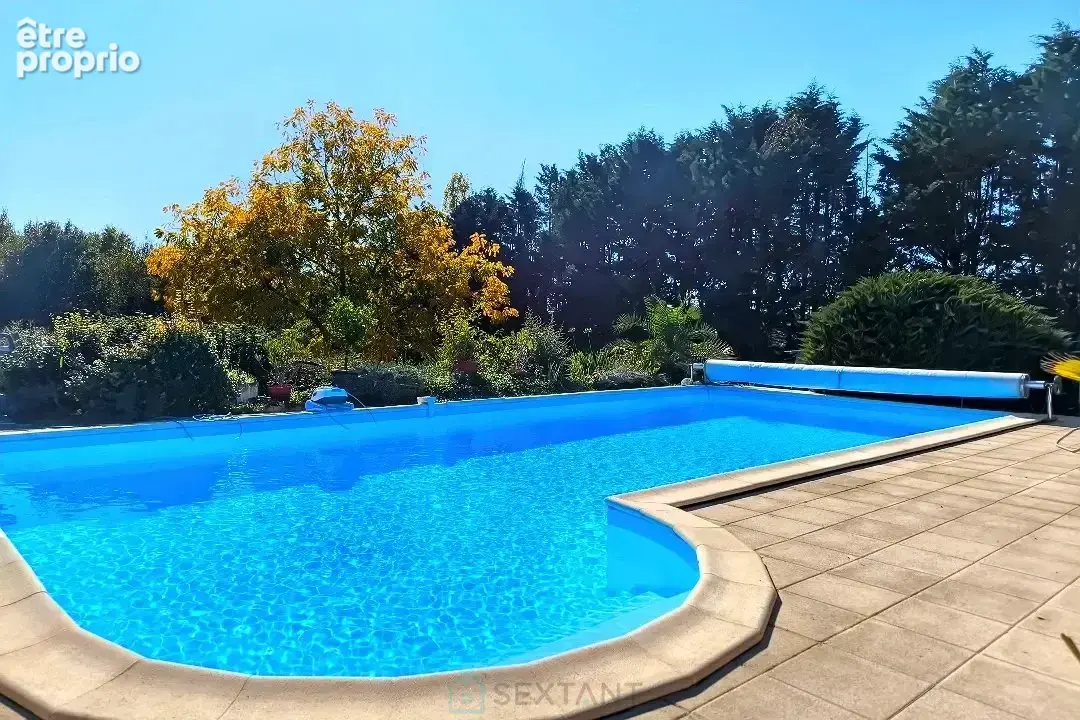 Longere avec piscine sur 1.5 ha clos - photo 3