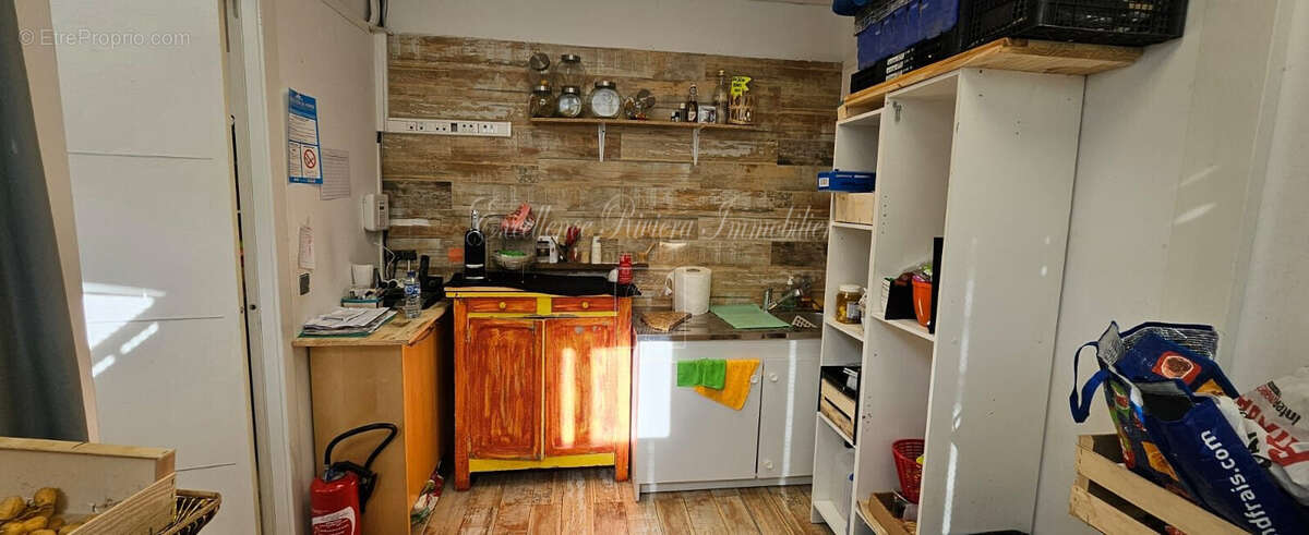 Autre à LA ROQUETTE-SUR-SIAGNE