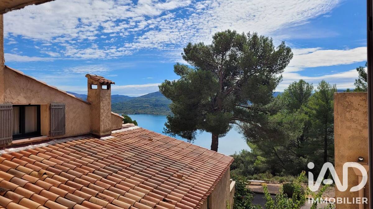 Photo 1 - Appartement à SAINTE-CROIX-DU-VERDON