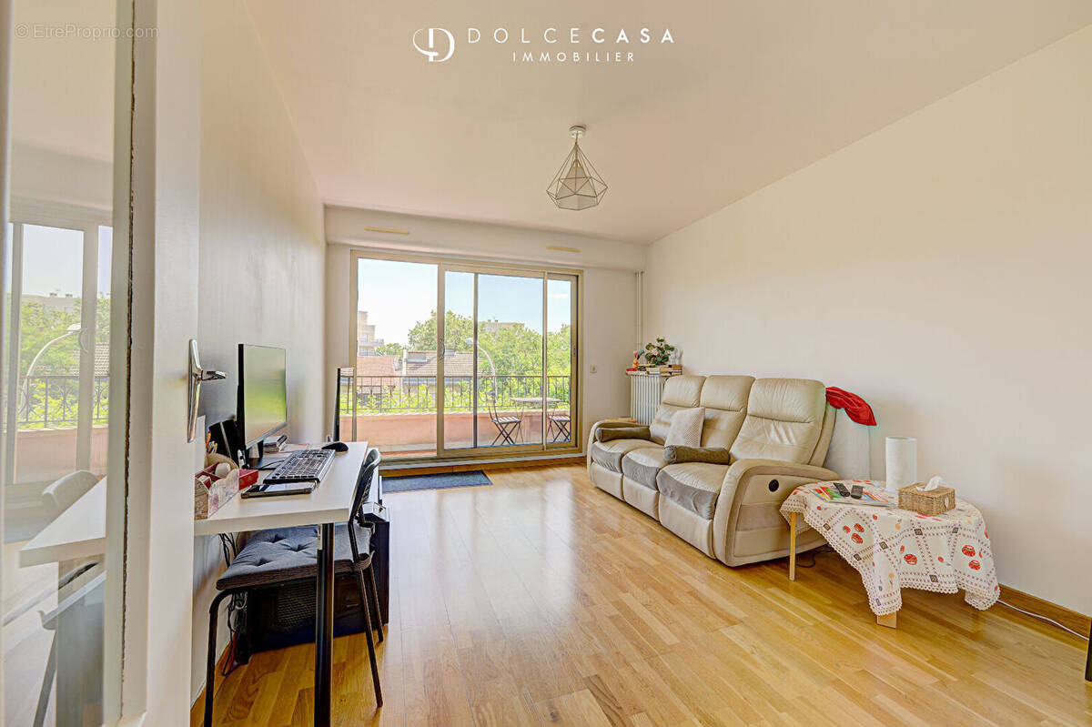 Appartement à LE PERREUX-SUR-MARNE
