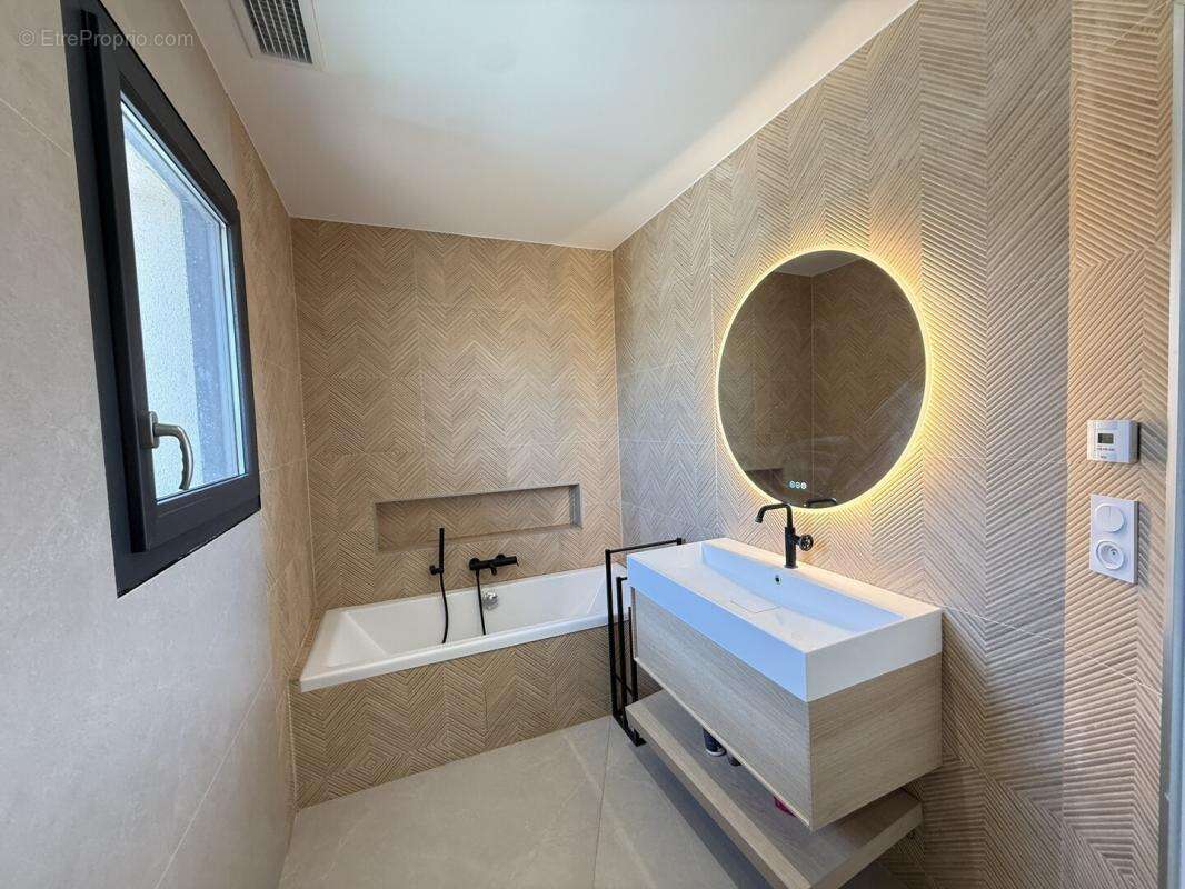 Villa individuelle 142 m² hab + garage sur 300 m terrain avec piscine - photo 13