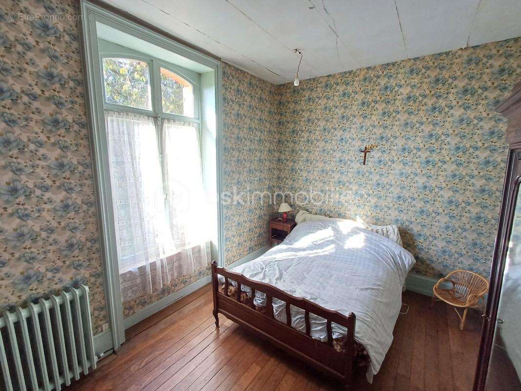 Maison à POURU-SAINT-REMY