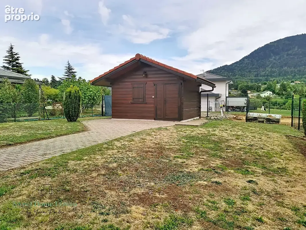 LYAUD - Maison sur terrain 3571m² - photo 18