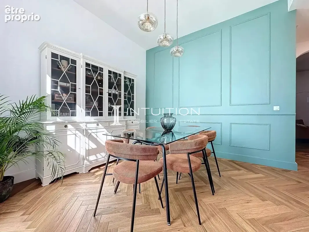 Antibes - Centre : Vaste appartement bourgeois avec terrasse - photo 10
