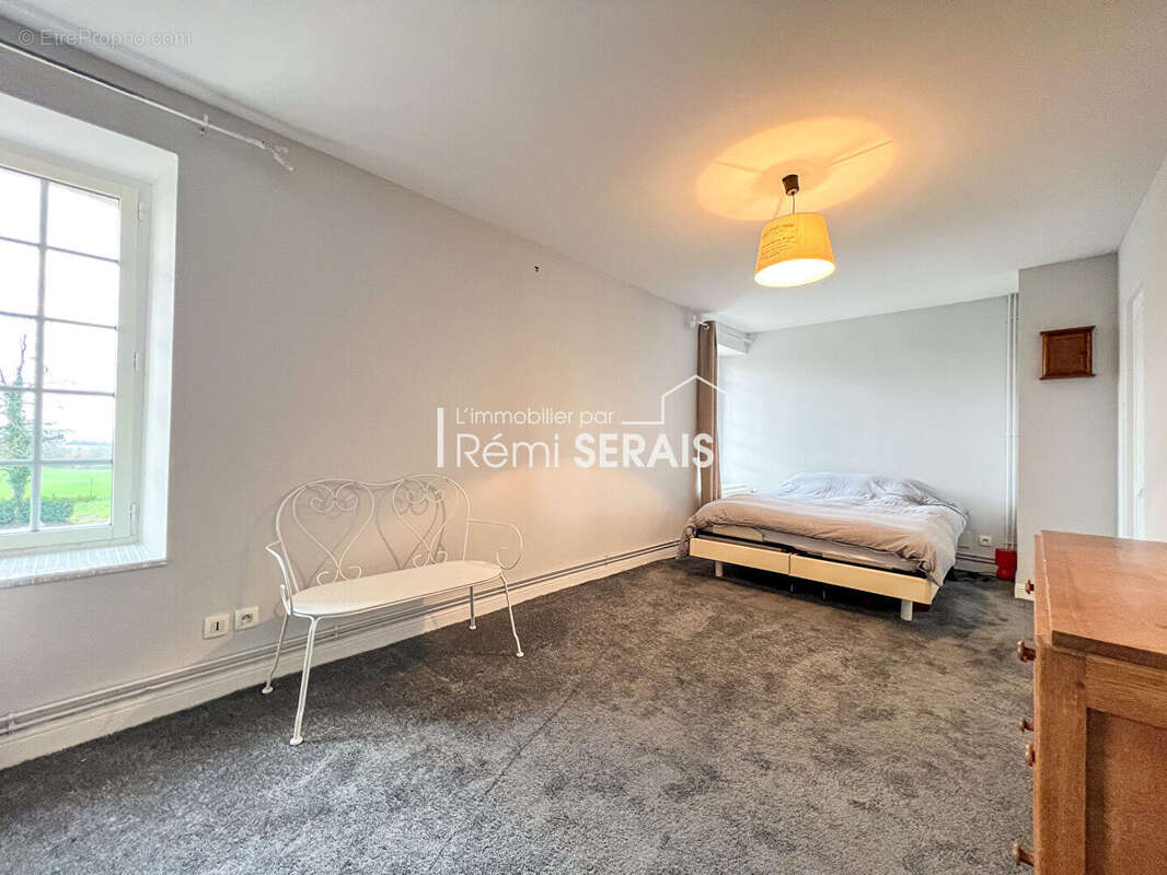À vendre - Maison de caractère avec piscine et dépendance à Clécy, au coeur de la Suisse Normande - photo 11