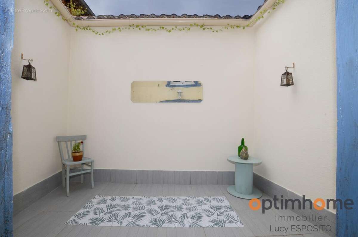  Charmante maison de village aux volets bleus au cœur d'Alloue !  - photo 10