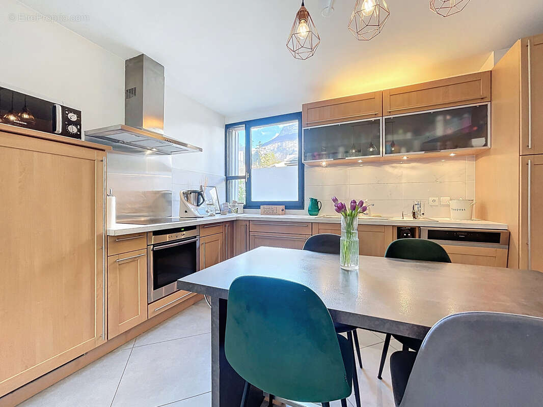 Appartement à MEYLAN
