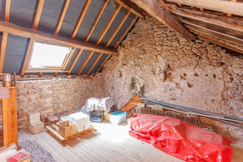 Exclusivité, à vendre – Maison avec double garage et terrain clos – Vérosvres (71) - photo 14