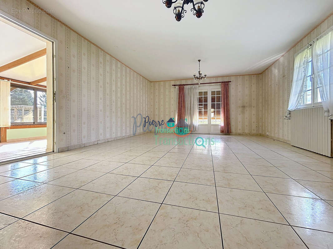 Maison à SAINT-JEAN-DE-FOLLEVILLE