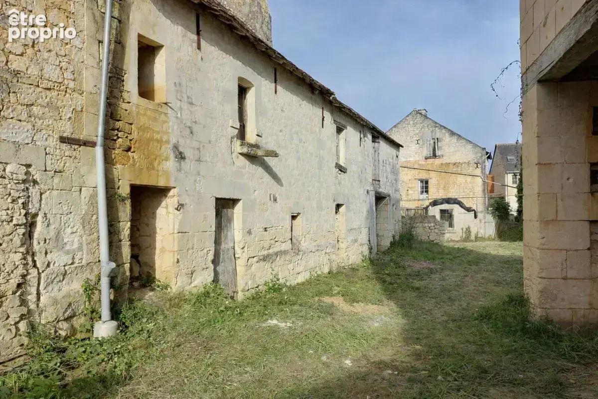 LERNÉ (37500) : Ensembles de Bâtisses à rénover (315 m2) - photo 3