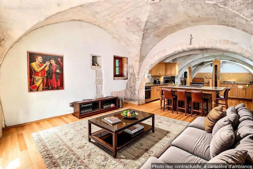 Maison à SAINT-BRES