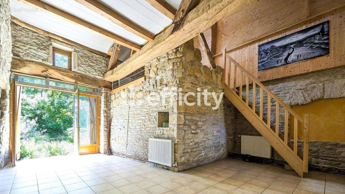 Maison 145 m² à Cruzille  - photo 7