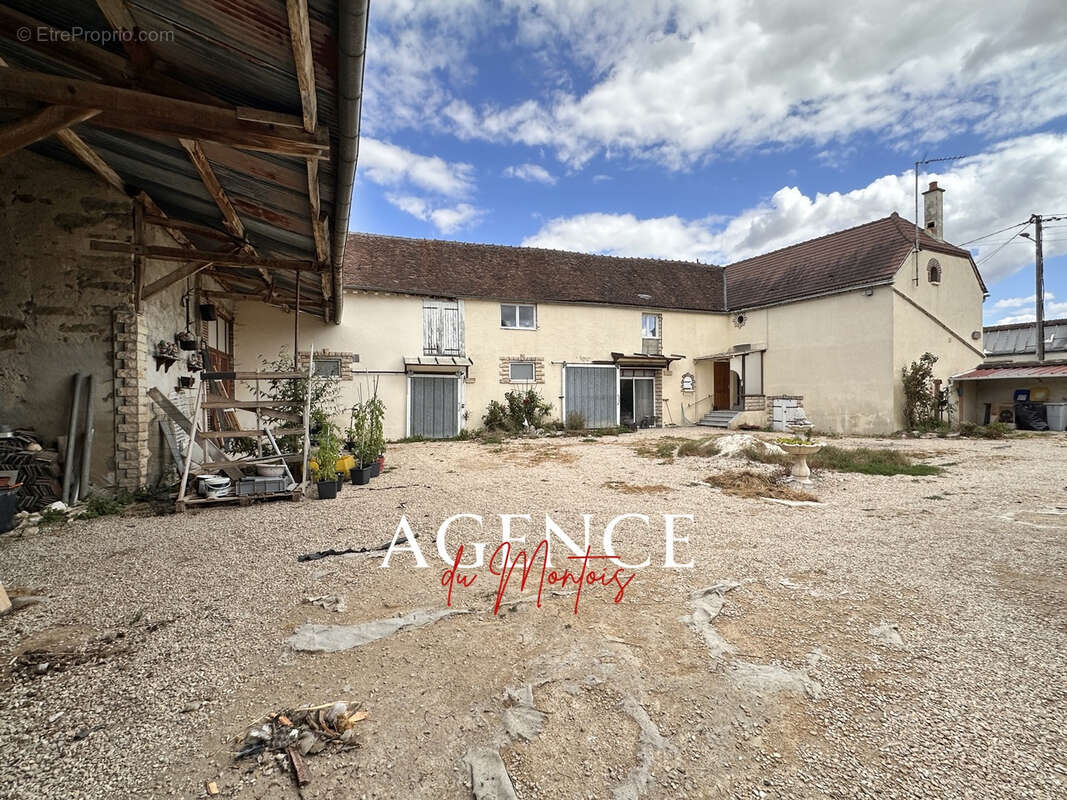 Maison à NOGENT-SUR-SEINE