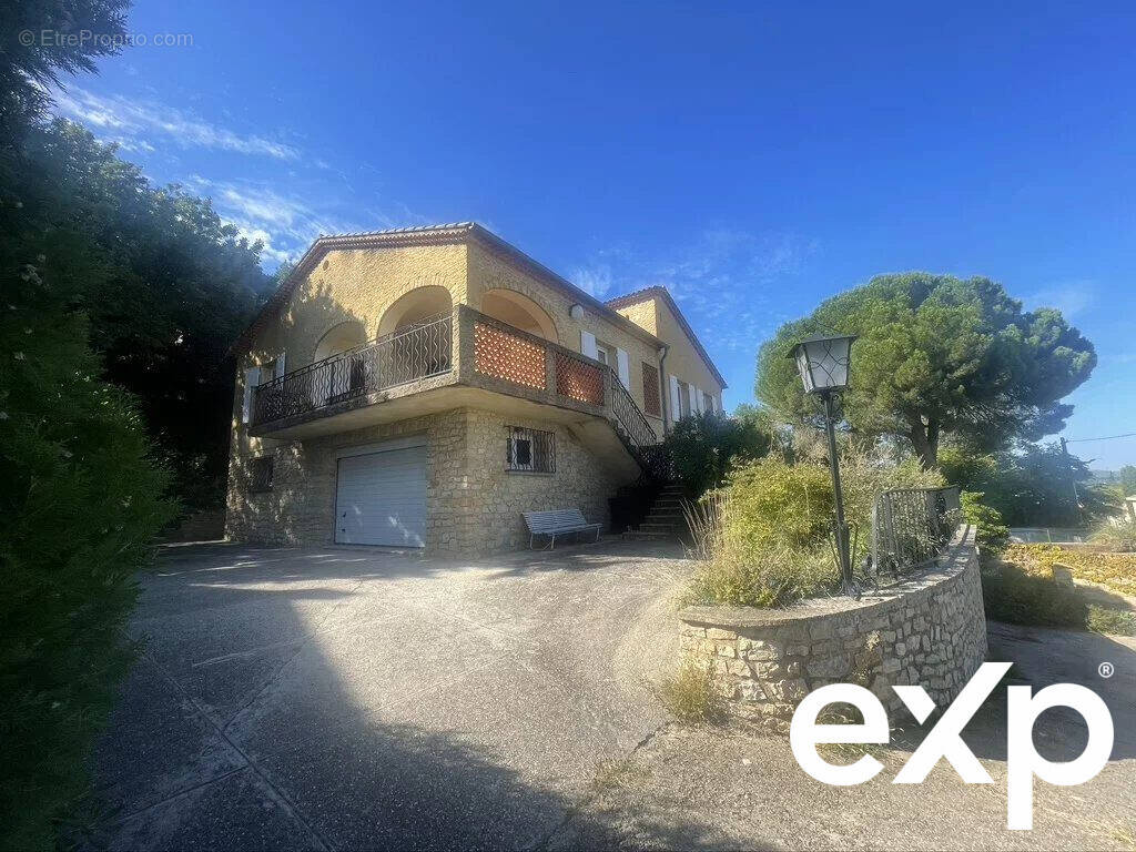 Maison à BAGNOLS-SUR-CEZE