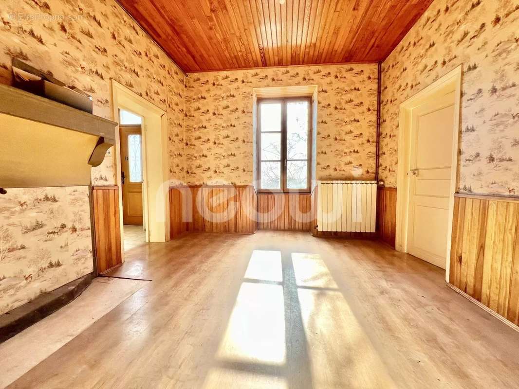 Maison à AIGUEPERSE