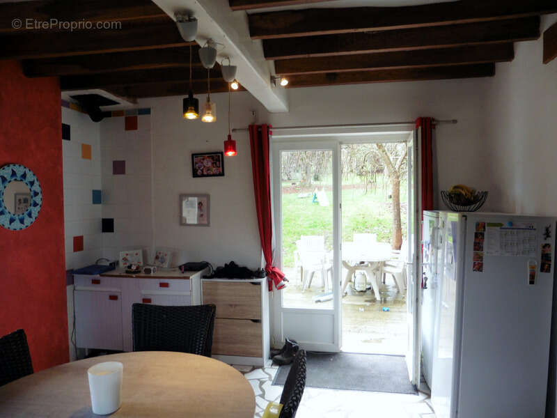 Maison à CERISIERS
