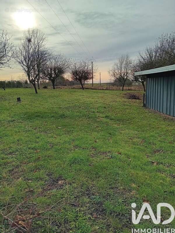 Photo 3 - Terrain à ECLARON-BRAUCOURT-SAINTE-LIVIERE