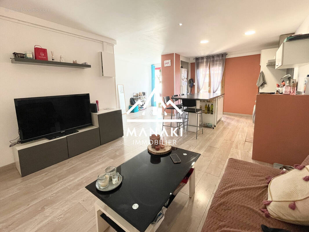 Salon - Appartement à PERPIGNAN