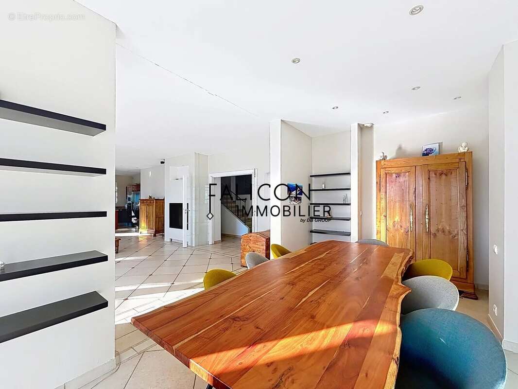 Superbe Villa d'Architecte dans un Domaine Privé sur les Hauteurs de Falicon - photo 14