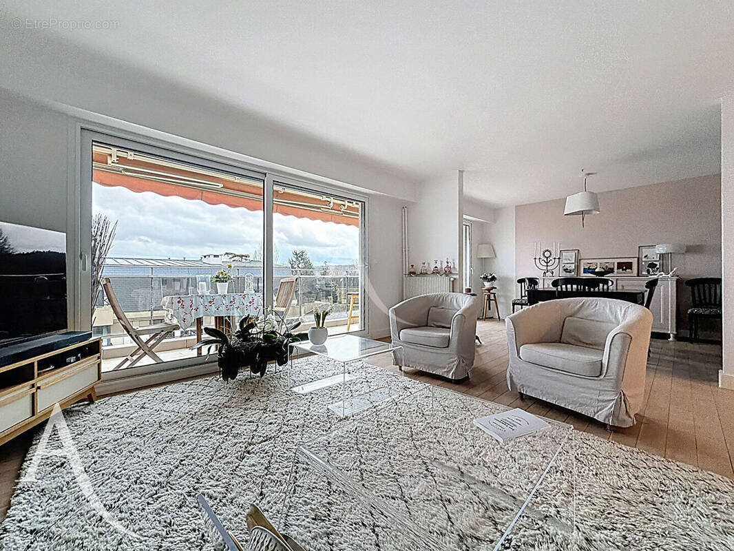 Appartement à GARCHES