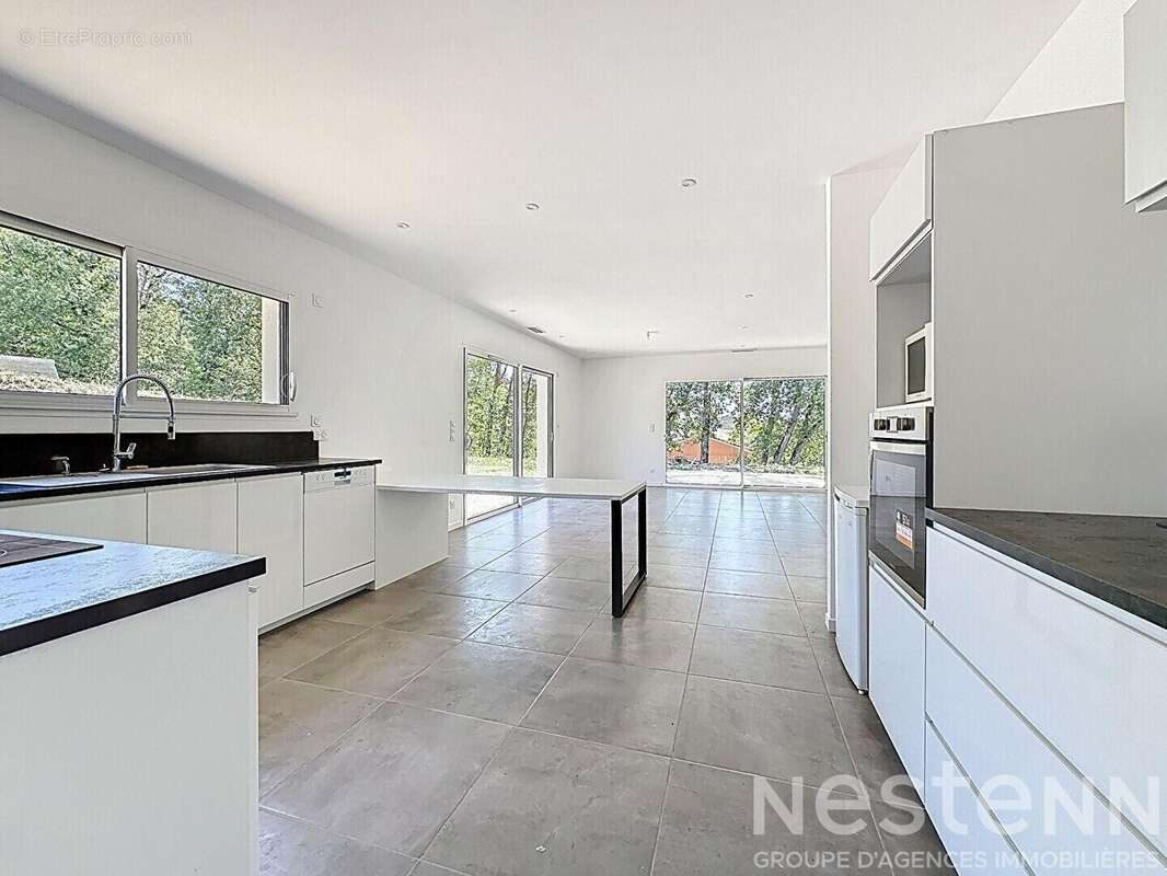 Maison à MONCLAR-DE-QUERCY