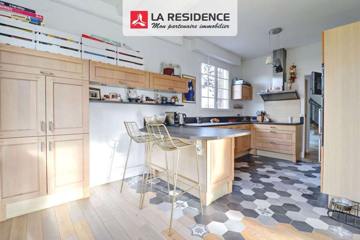 Maison à VERNEUIL-SUR-SEINE