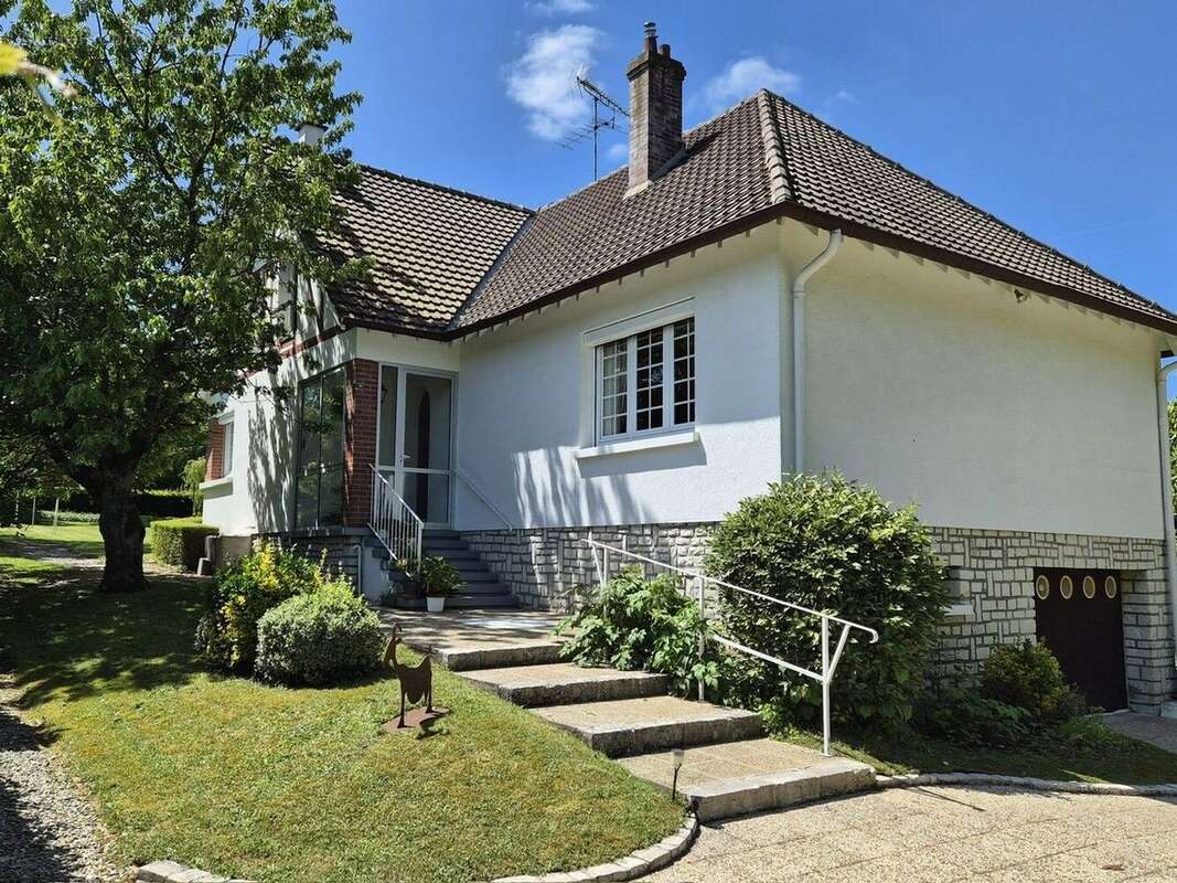 Maison 160 m² à Paucourt  - photo 2
