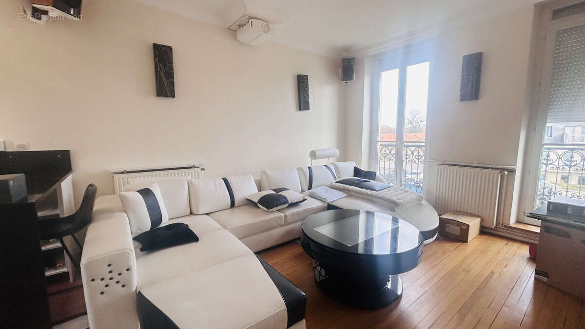 Appartement à LAMORLAYE