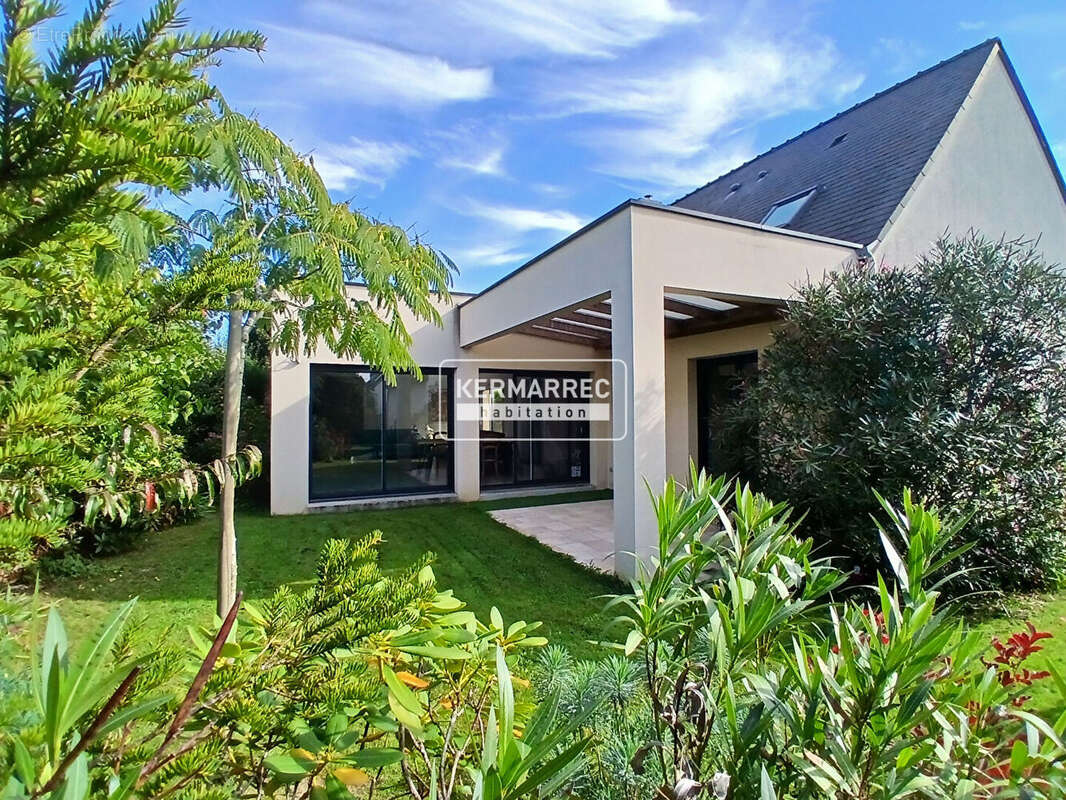 Maison à LA CHAPELLE-DES-FOUGERETZ