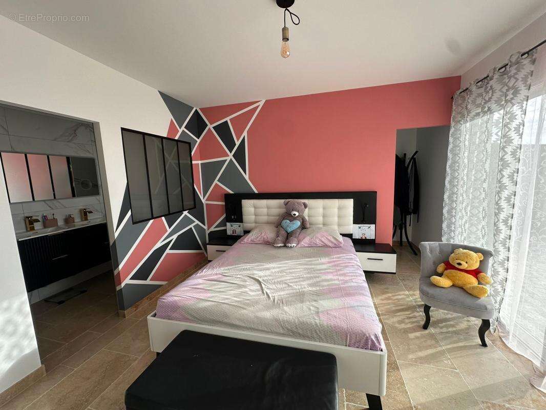 Maison à LABLACHERE