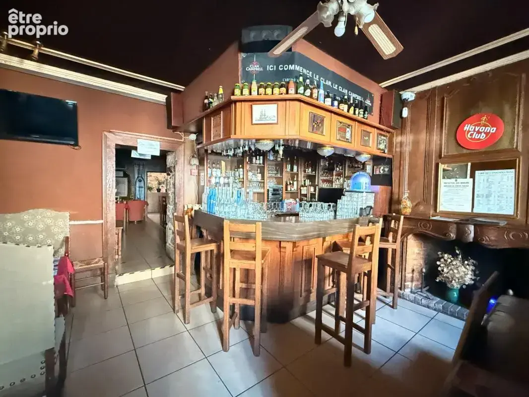OPPORTUNITE ! Restaurant de caractère avec fonds et murs, adresse emblématique, à vendre au coeur de Guéret 415 000 € - photo 3