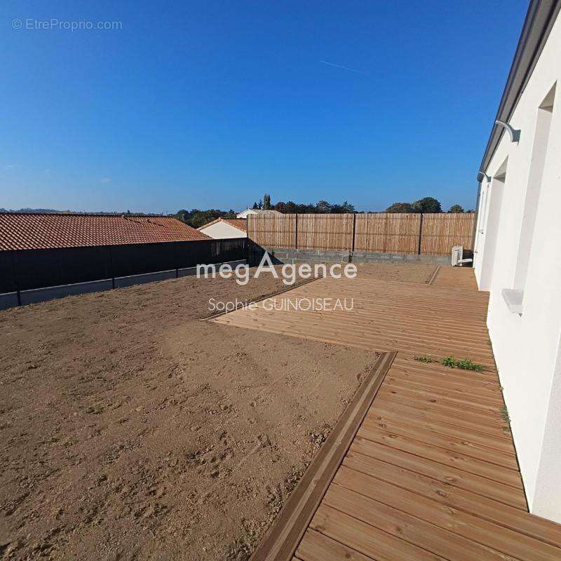 Maison à TOUTLEMONDE