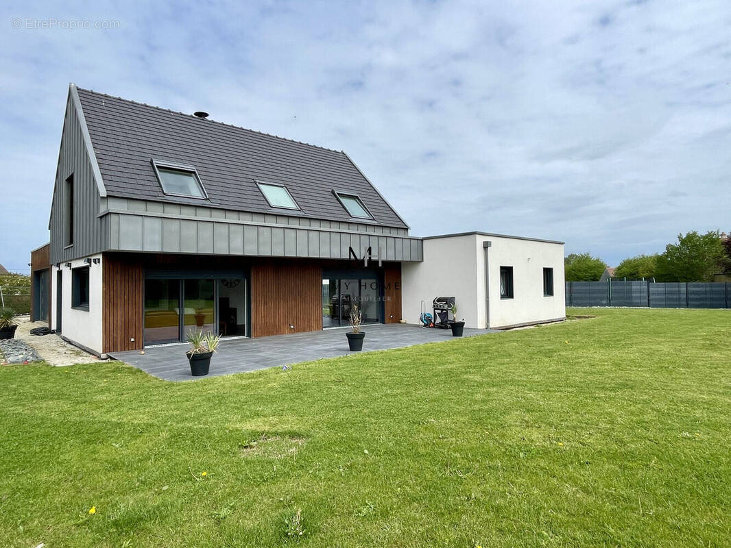 Maison à LARRE