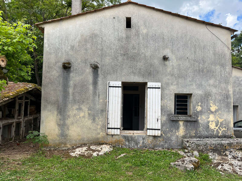 Maison à CLEYRAC