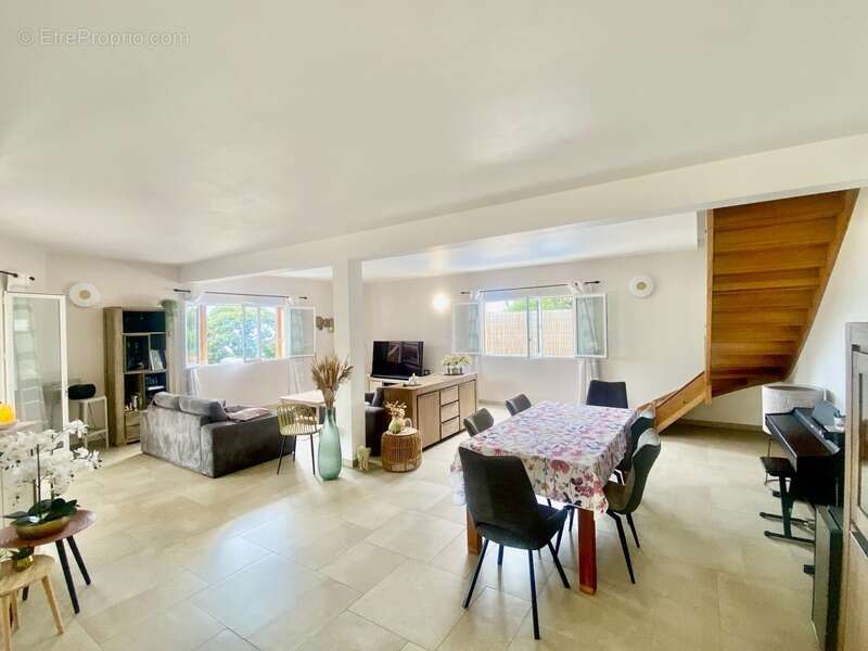 Maison à SAINT-DENIS