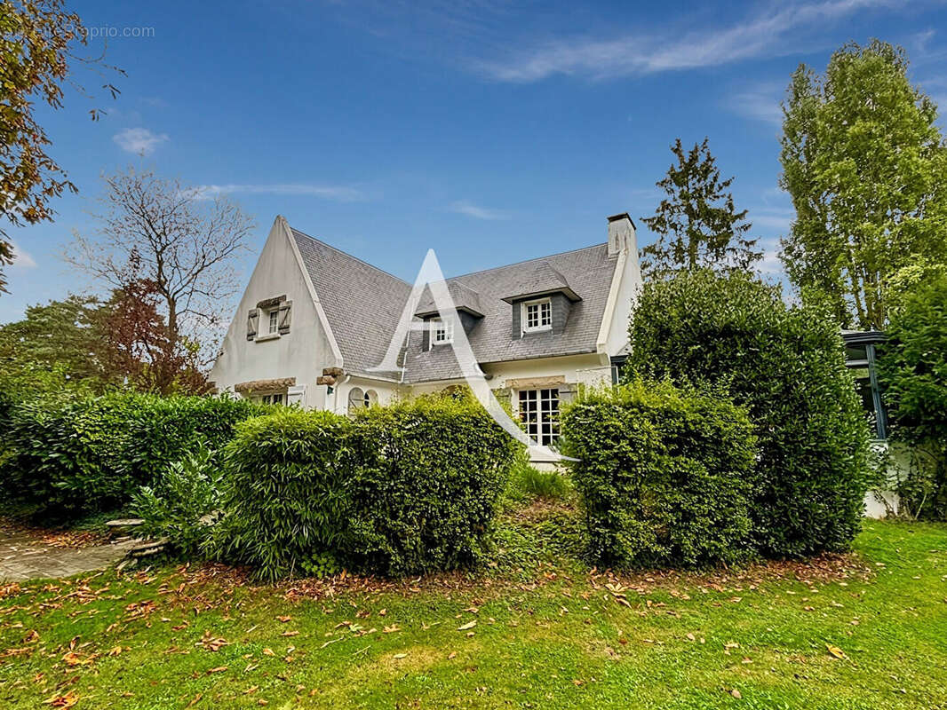 Maison à LES ESSARTS-LE-ROI